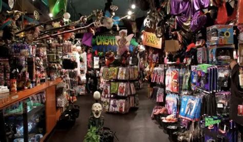 world's best costume store.